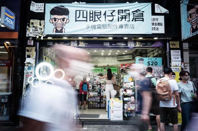 内地客归零、店铺关张，香港铜锣湾变惨了