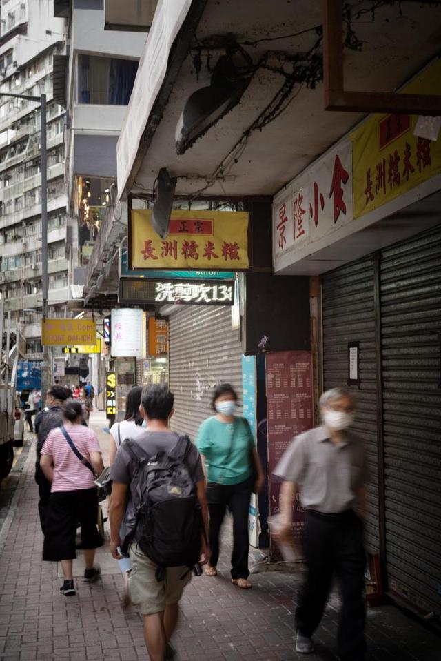 内地客归零、店铺关张，香港铜锣湾变惨了